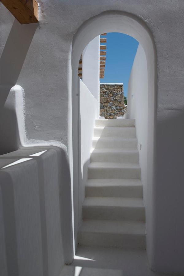 Diles Villas & Suites Mykonos Tourlos Esterno foto