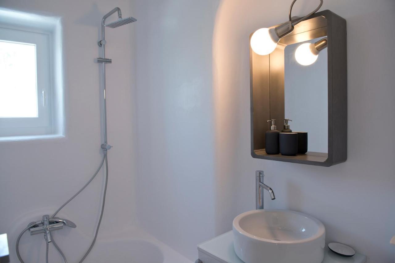 Diles Villas & Suites Mykonos Tourlos Esterno foto