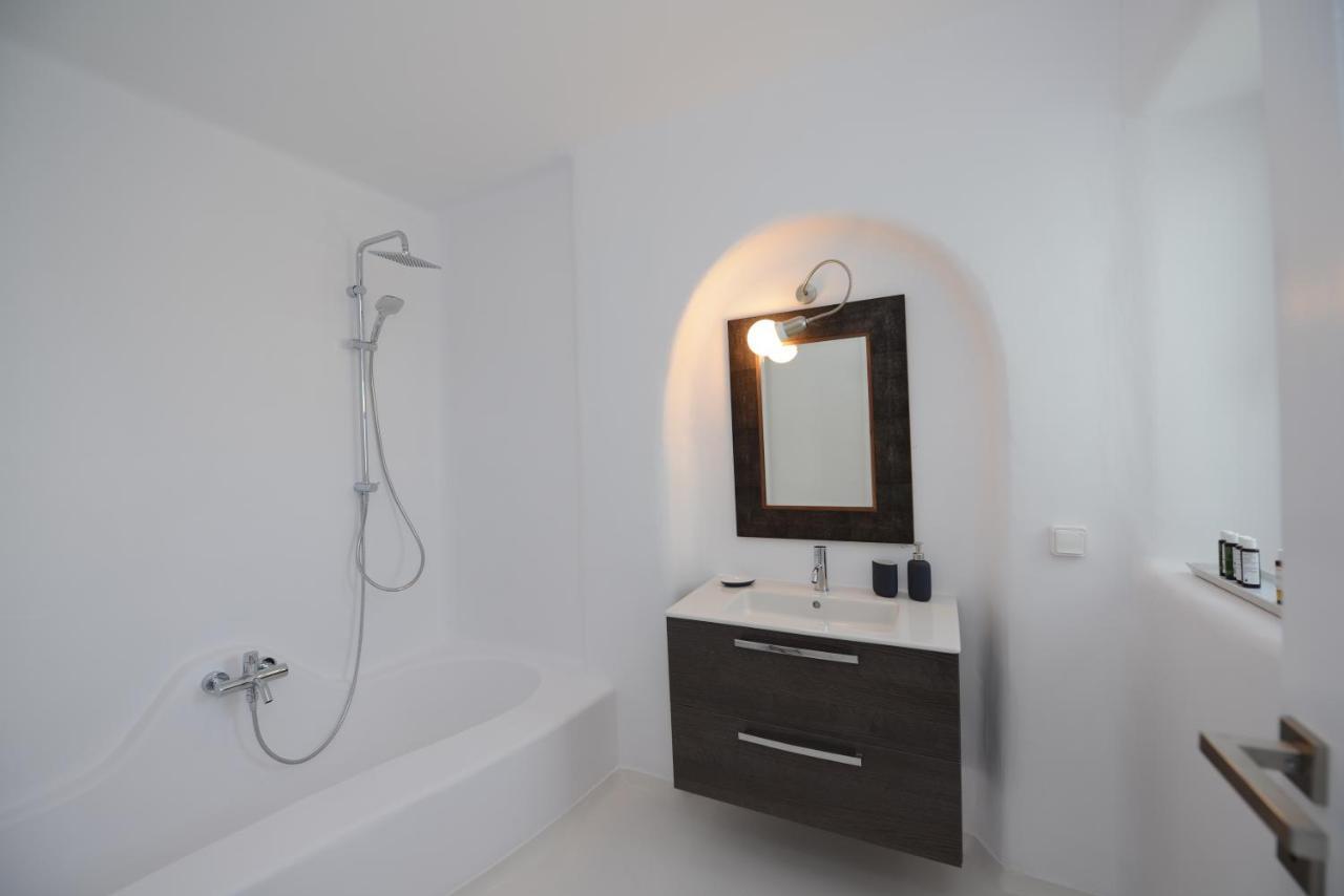 Diles Villas & Suites Mykonos Tourlos Esterno foto